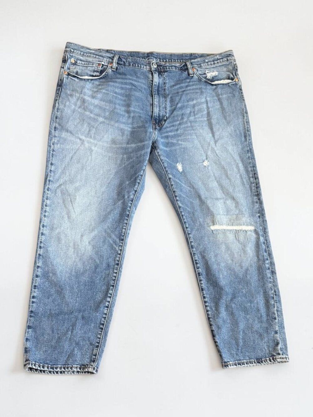 Levi’s Premium 502 Taper Distressed Jeans Men’s 46x28 Medium Wash Denim